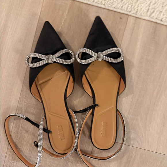 Elegant Black Women's Shoes with Rhinestone Bow - Picture 2 of 2